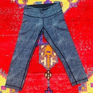 LULULEMON spandex stretch black/white leggings sz 6